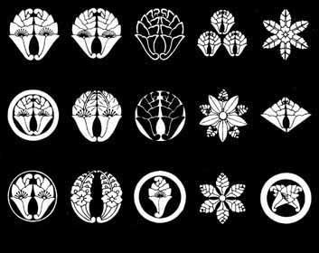 丸に抱き花杏葉 金焼物 家紋 抱花杏葉 – 家紋DB