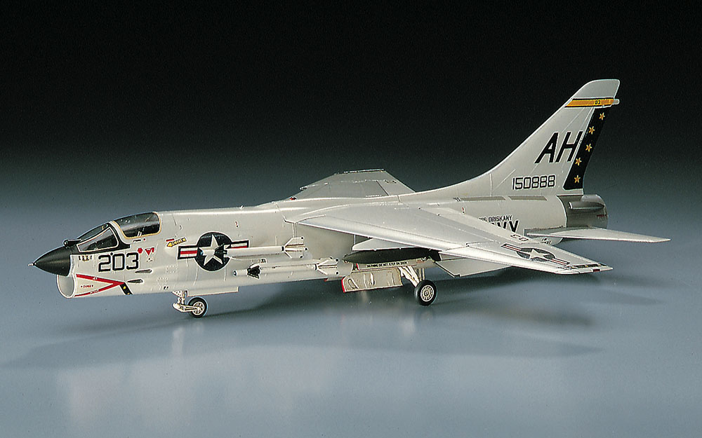 F-8E クルーセイダー | 株式会社 ハセガワ