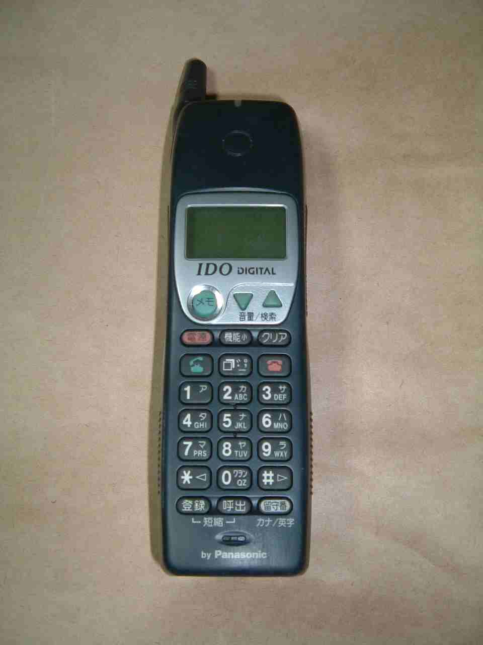 SANYO IDO 携帯電話 ブラック SANYO IDO 携帯電話 ブラック auケータイ