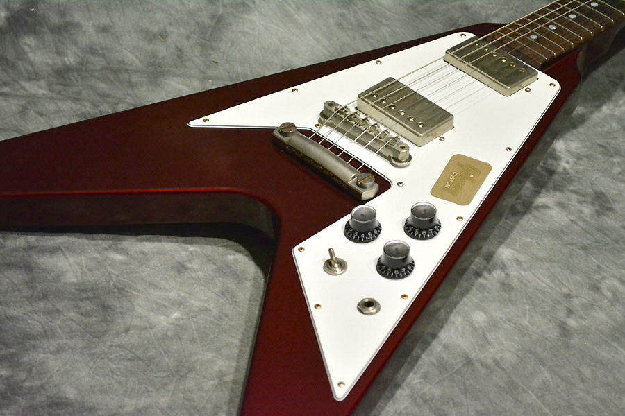 動画】日本限定販売！カスタムショップ製Flying Vのご紹介