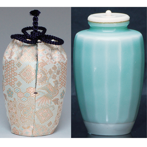 青磁 手桶茶入 祥堂造 青磁 手桶茶入 祥堂造