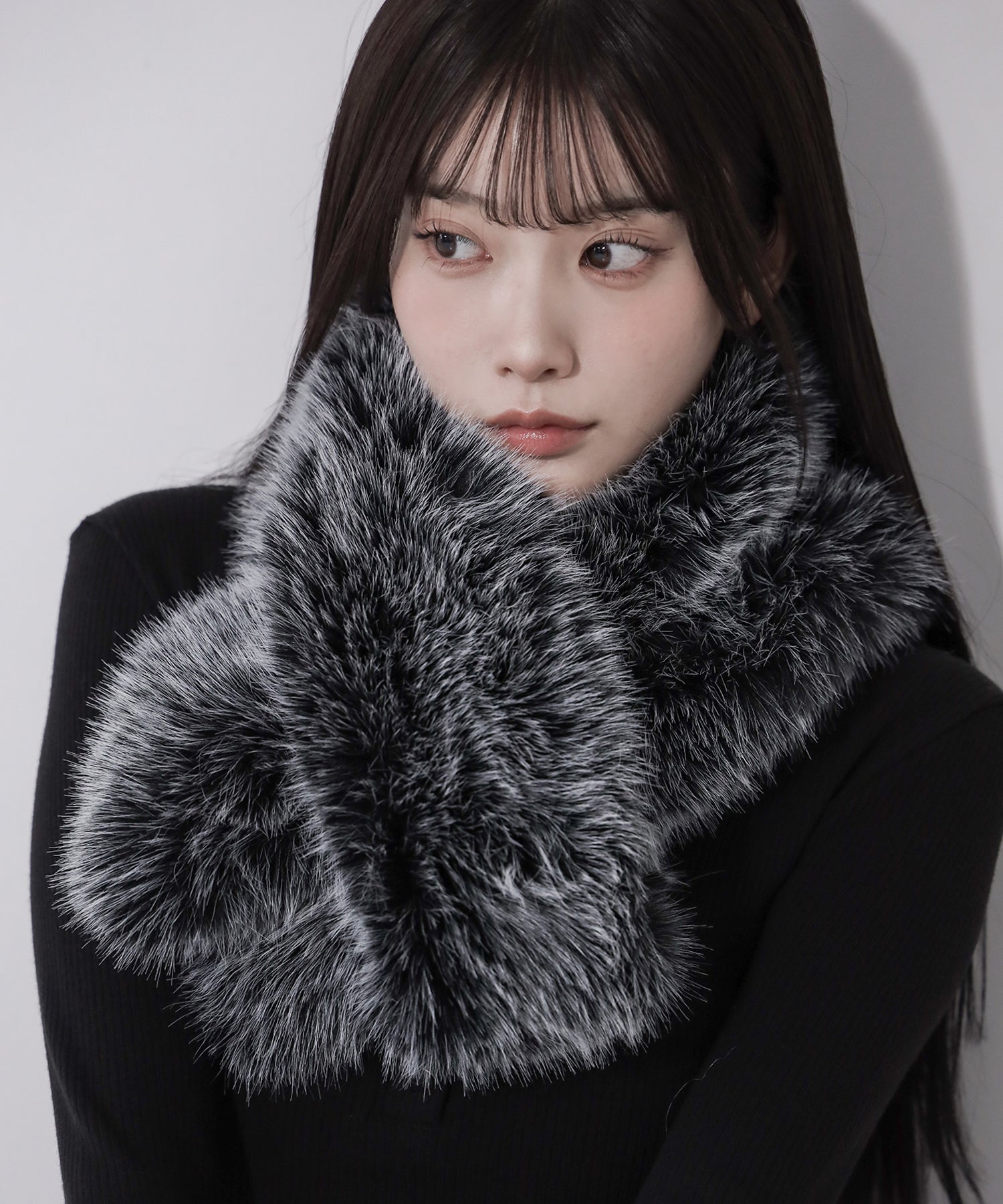 フェイクファーボリュームロングマフラー ／ fake fur volume long muffler