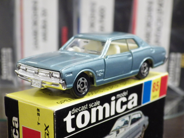 トミカ 日産 グロリア 2000GX トミカ 日本製 黒箱 85-1 ニッサン