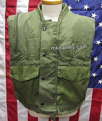 米軍放出品・USMCボディーアーマーM1955 M00150-68-C-0746