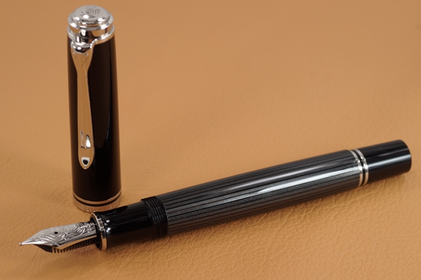 未使用に近い ペリカン スーベレーン M805 万年筆 シュトレーゼマン M