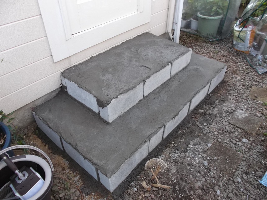 勝手口階段 | 株式会社森下