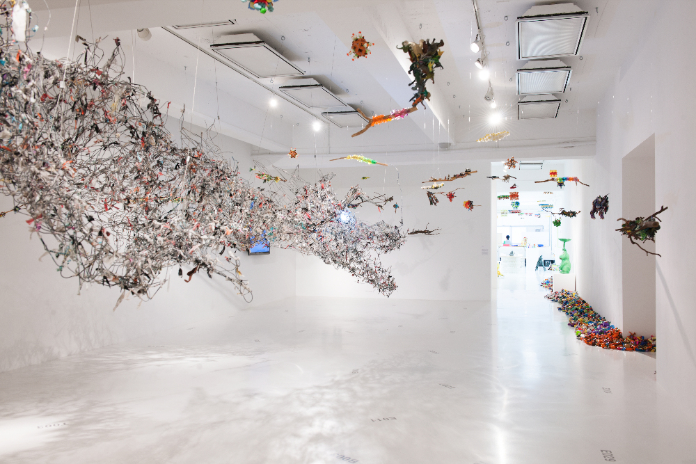 招き猫 アート作品 コミュニケーションできない猫 藤浩志 作 招き猫