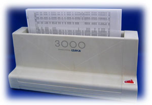 製本機コーナー。オフィスに学校に手軽に使える製本機とじ太くん。