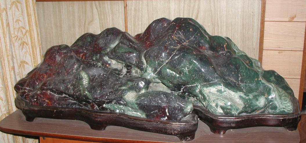 佐渡の色彩石 荒々しい*武骨さ 入手不可能 何処に