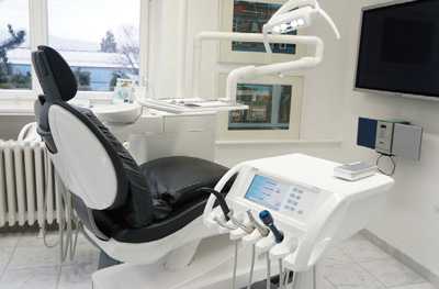 歯科診療用の椅子について - 昭和初期の歯医者の椅子 歯科用椅子 昭和