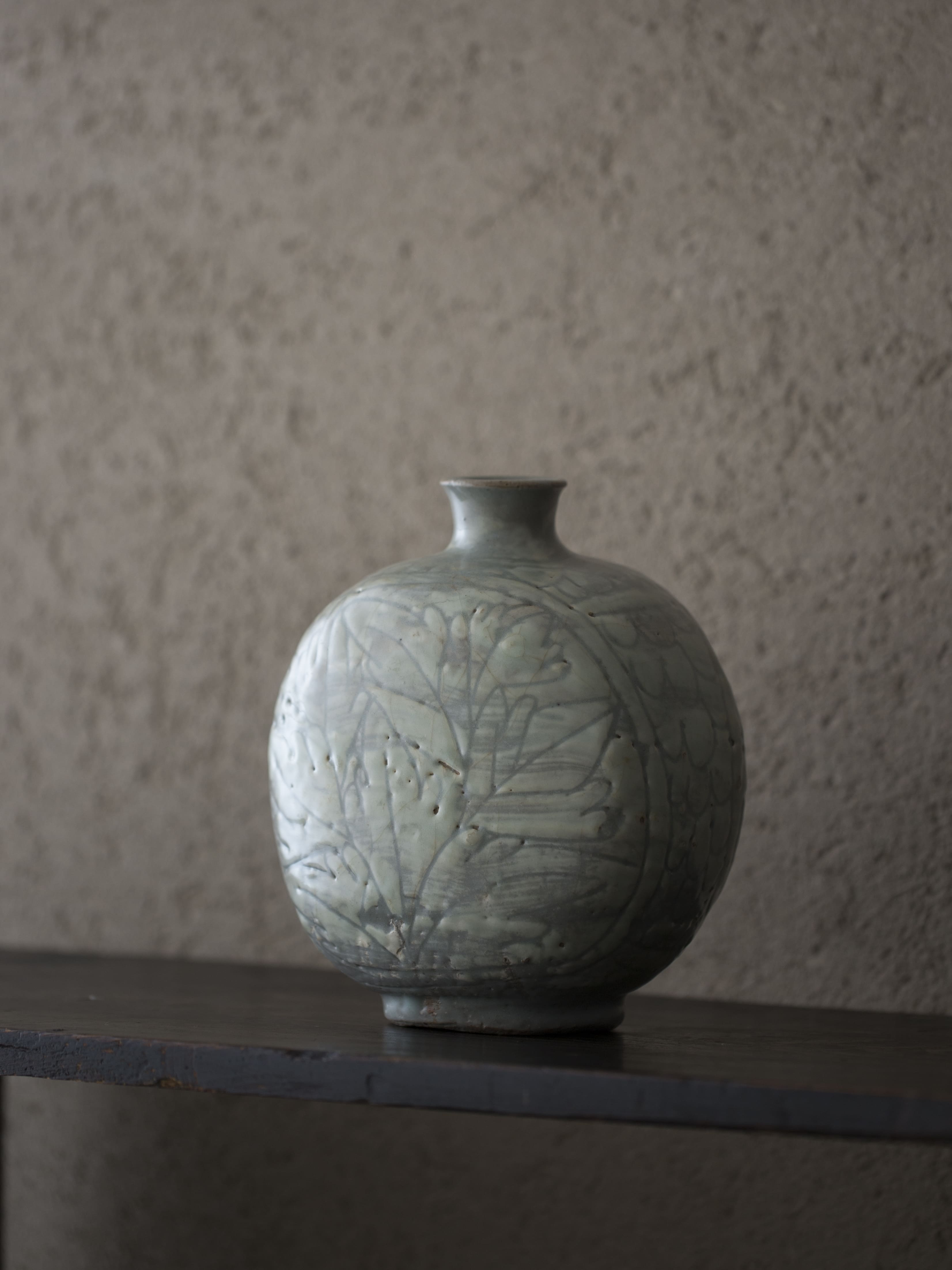 李朝 粉青沙器 扁壺 牡丹文 y023 朝鮮美術 | 李朝粉