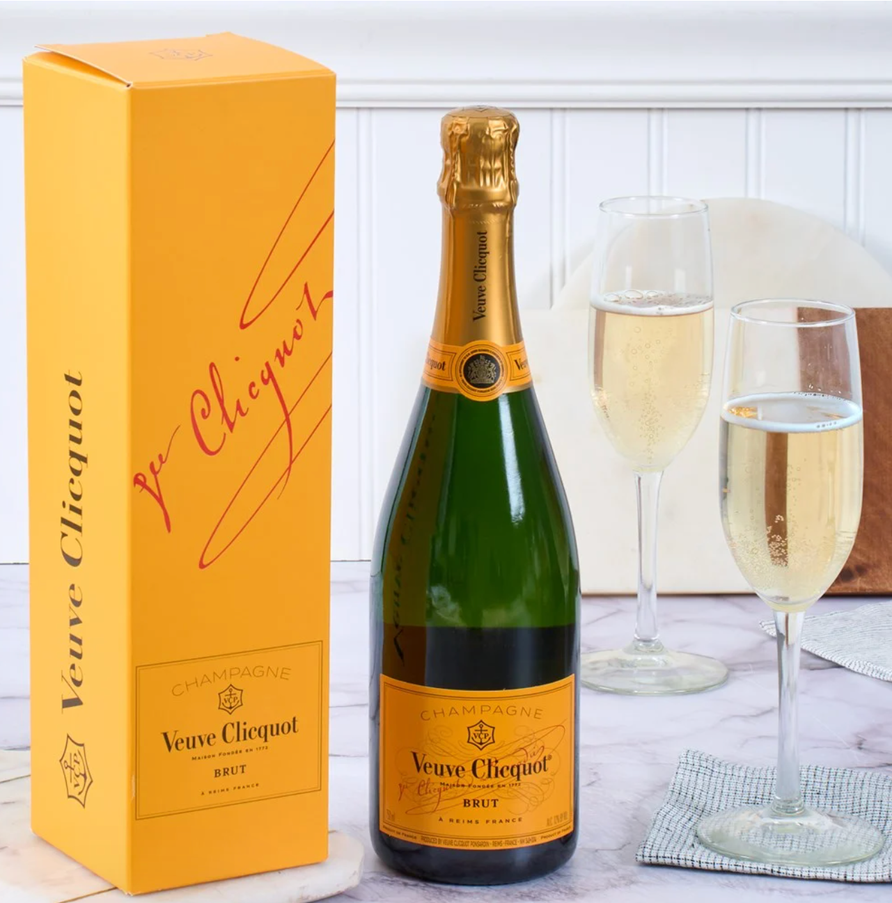 Veuve Clicquot Brut Champagne 750ml - Yellow Label Gift Delivery