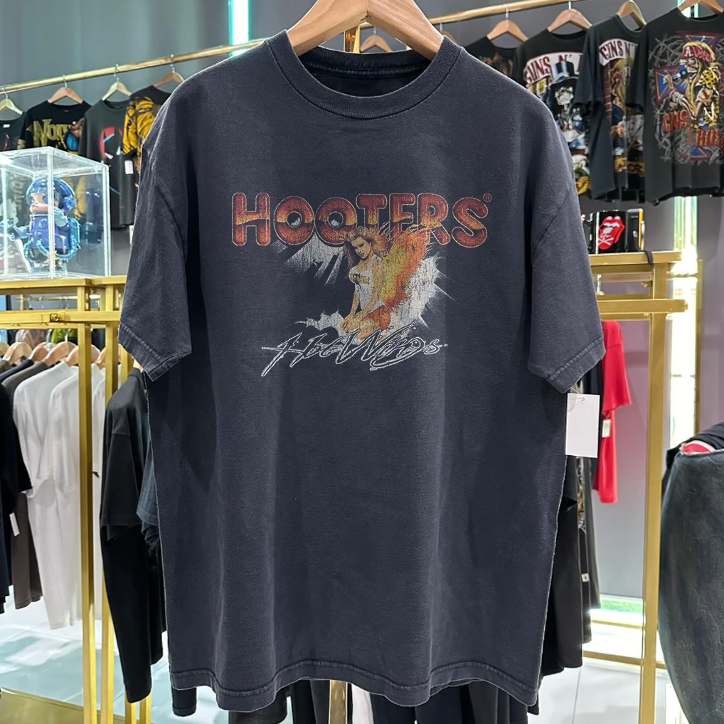 90s Hooters 'Hotwings' Rare Washed Black T-Shirt – Strike Anywhere