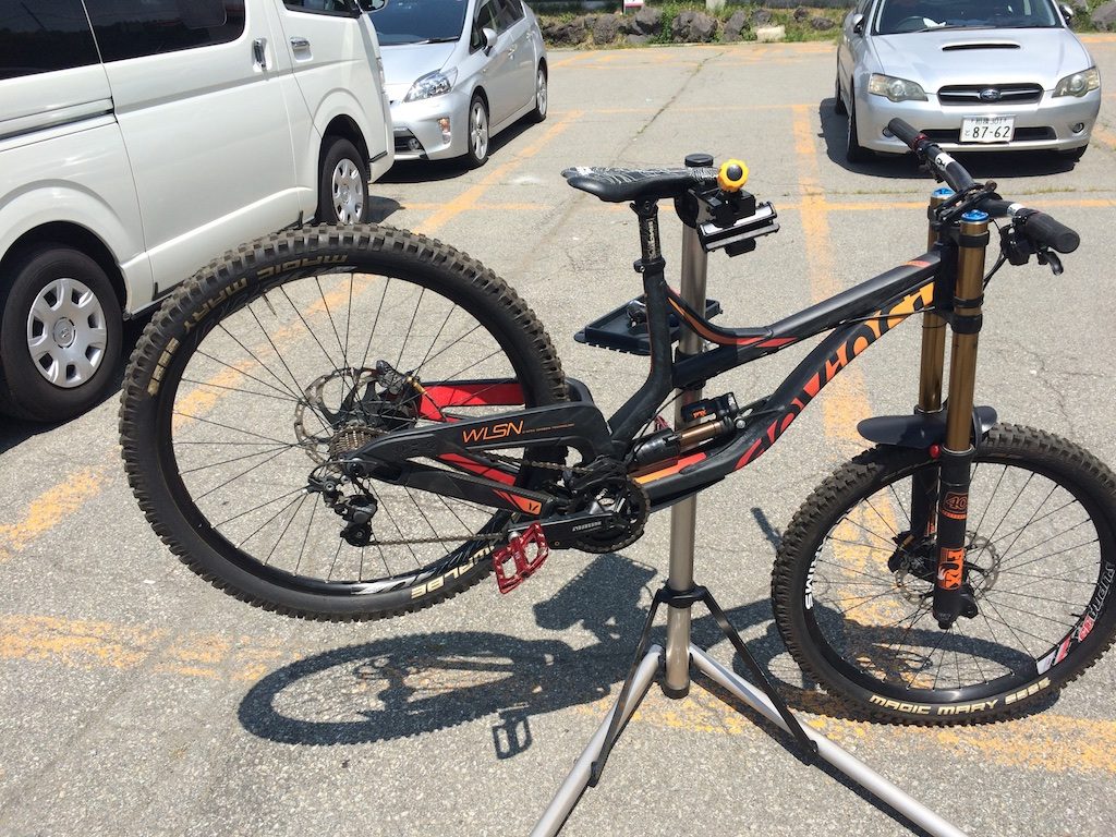 ミノウラのワークスタンドRS-5000でメンテナンスが捗る件 - 48rider.com