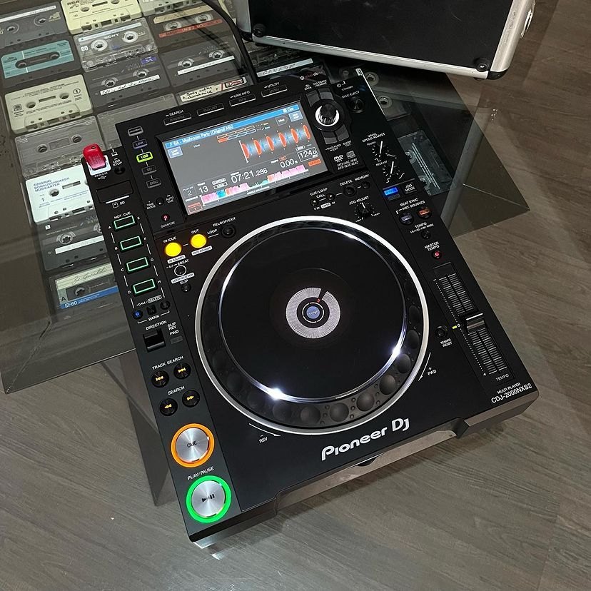pioneer-dj-cdj-2000nxs2.jpg