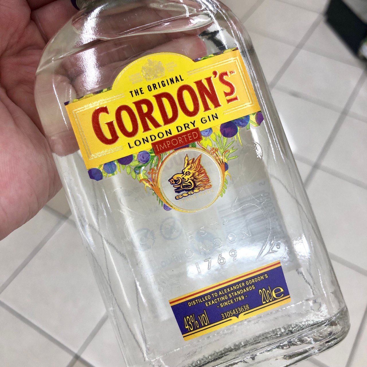 Gordon's Gin, 43% ABV – 88 Bamboo