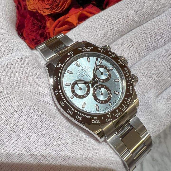 プラチナならではの重量感 デイトナ Ref.116506 心斎橋 大阪 - QUARK