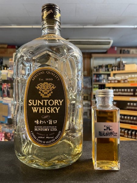 サントリーウイスキー黒角 43% 100ml 40% サントリー 角瓶 黒角 味わい