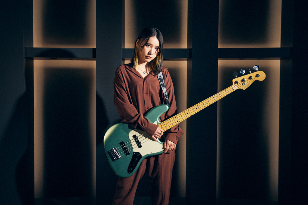 Fender Japan - THE ONE. FOR ALL. featuring TOMOMI
