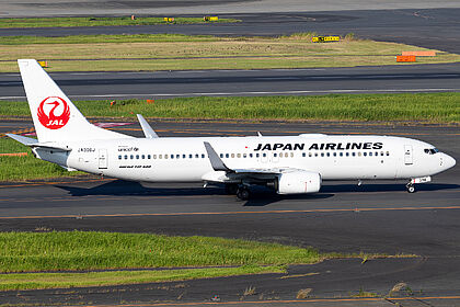 JA306J Japan Airlines Boeing 737-800 | Planespotters.net