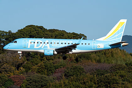 航空機・ヘリコプター FDA ERJ-175 JA02FJ Blue 機体記号 : JA02FJ