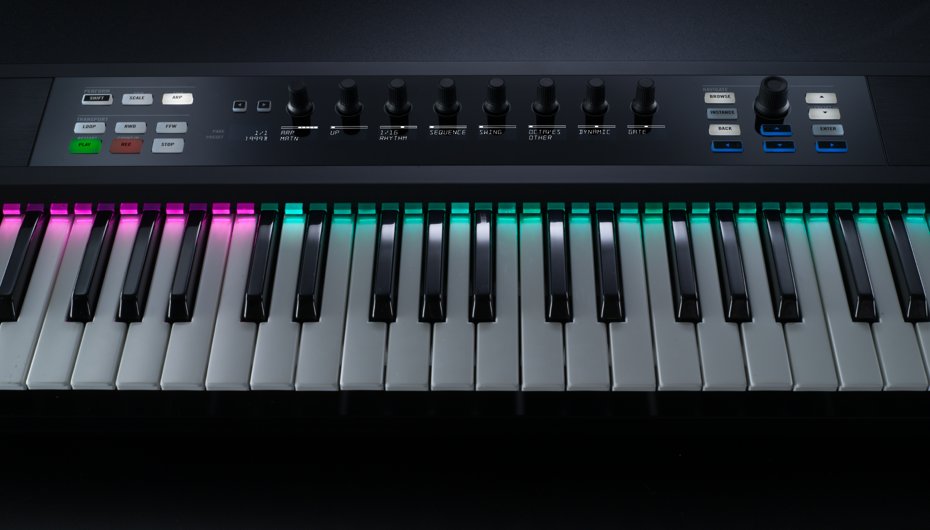 Native Instruments KOMPLETE KONTROL S61 : 実際に使ってみたレビュー
