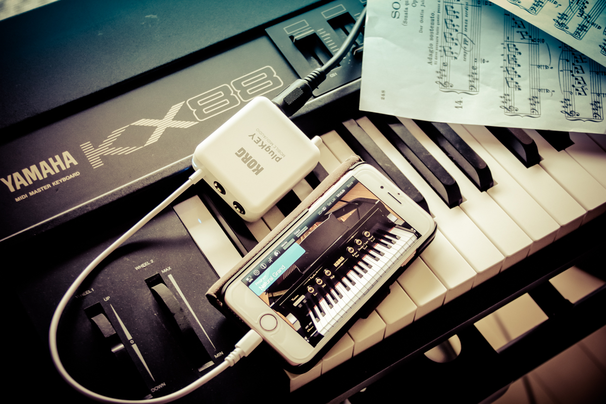 KORG plugKEY : iPhone / iPad 、特にヘッドフォン端子がない iPhone