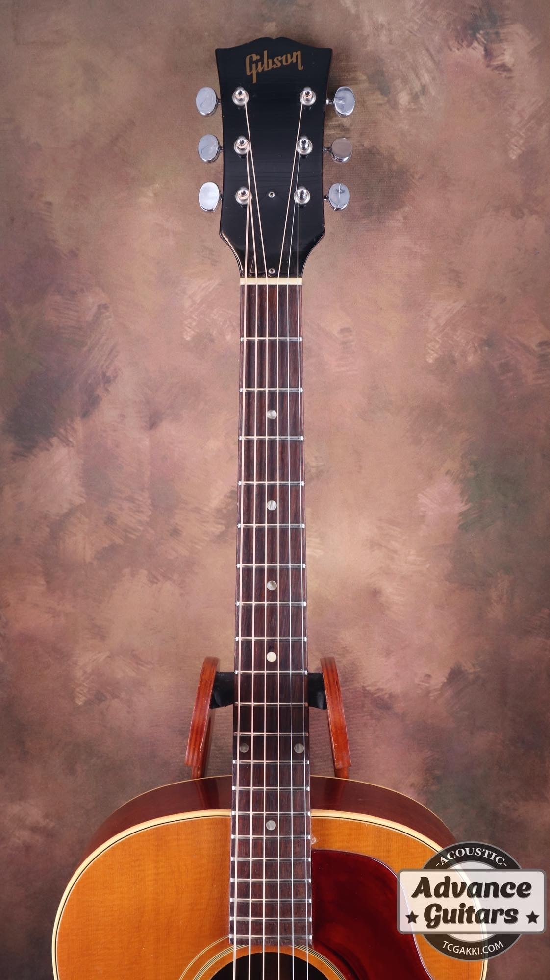 1966年製 J-45 Cherry Sunburst