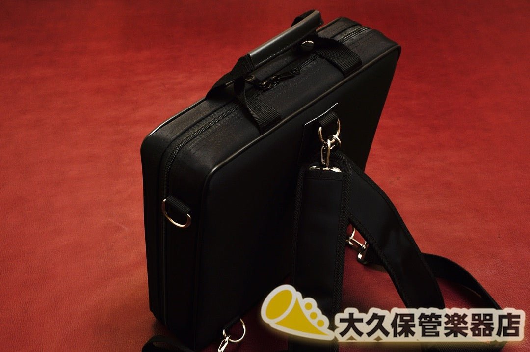 BUFFET CRAMPON 軽量コンパクト・ダブルケース