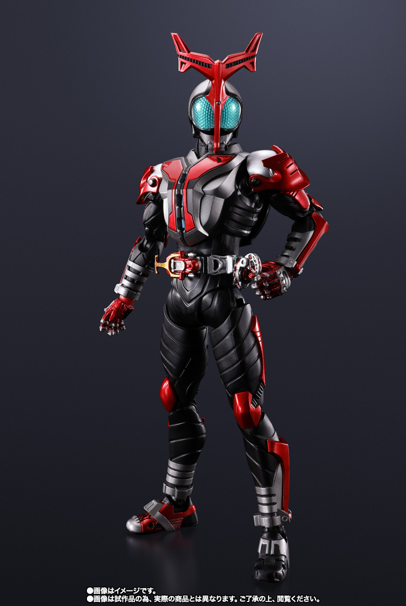 S.H.Figuarts（真骨彫製法） 仮面ライダーカブト ハイパーフォーム 真