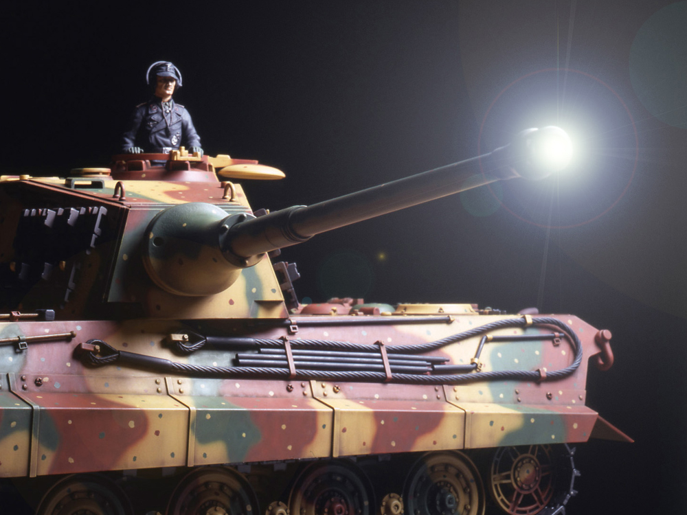1/16RC キングタイガー （ヘンシェル砲塔） フルオペレーション: RC