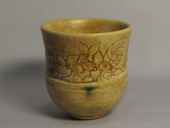 黄瀬戸湯呑み茶碗（紫陽花文）の詳細／陶器販売のたぬき窯