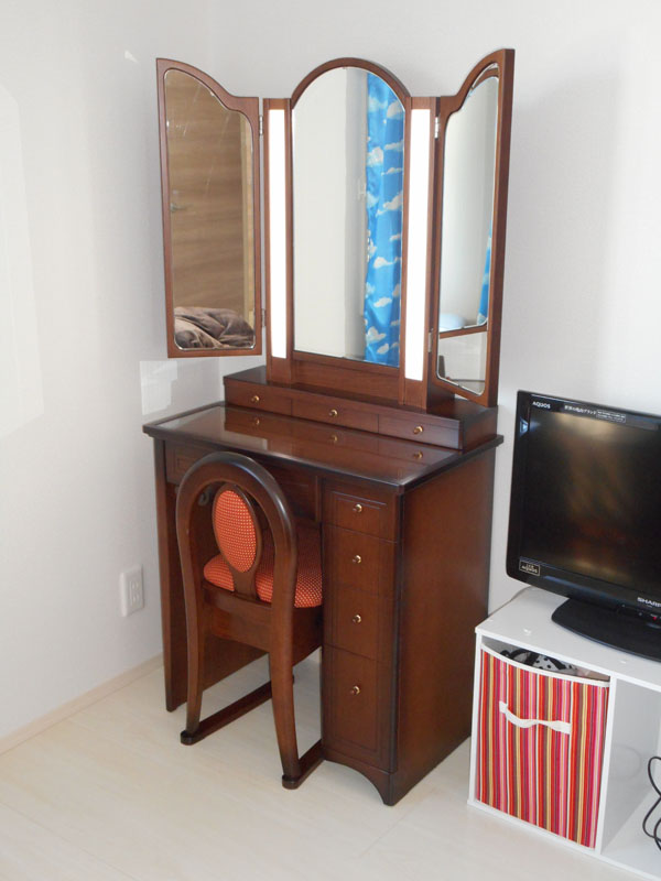 三面鏡プリティカ（収納タイプ）LED照明付き - 鏡台・ドレッサーの