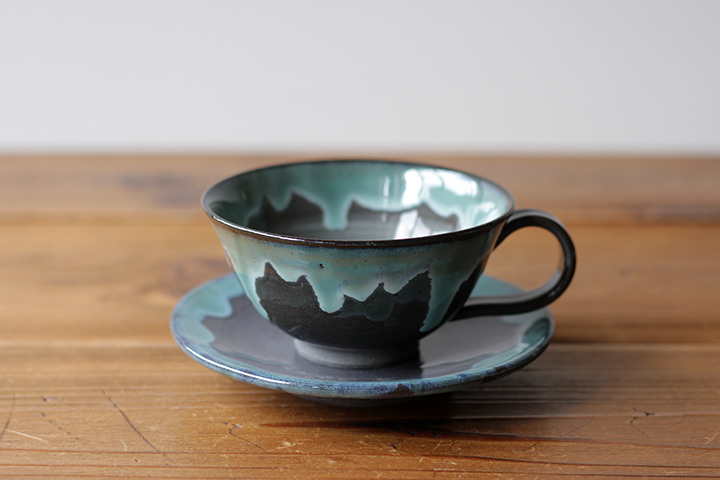 明治輸出 『日本横浜 井村造』 花鳥図 カップ＆ソーサー 明治期 横浜焼