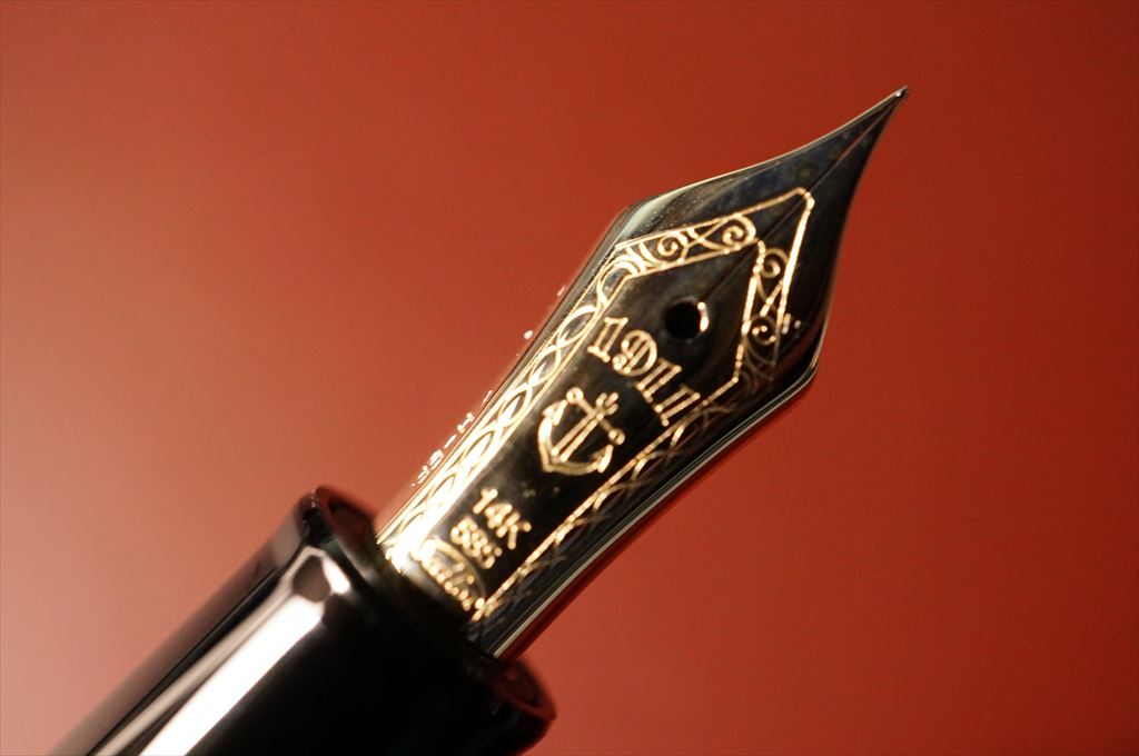 ミニサイズだけど本格的な万年筆：セーラー万年筆のプロフェッショナル