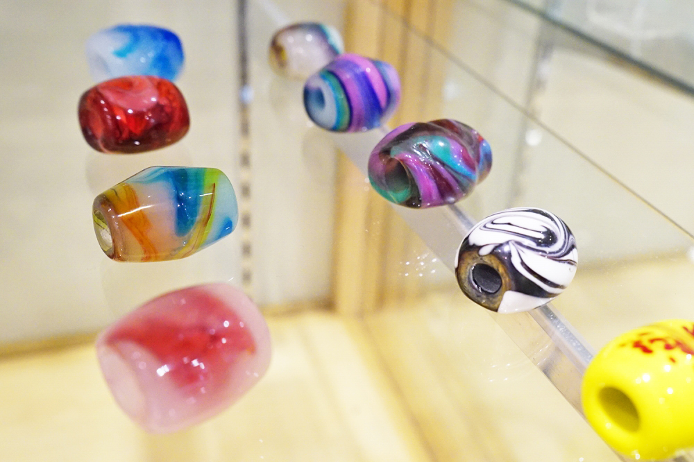 手のひらに広がる蜻蛉玉の世界｜TABITOTE