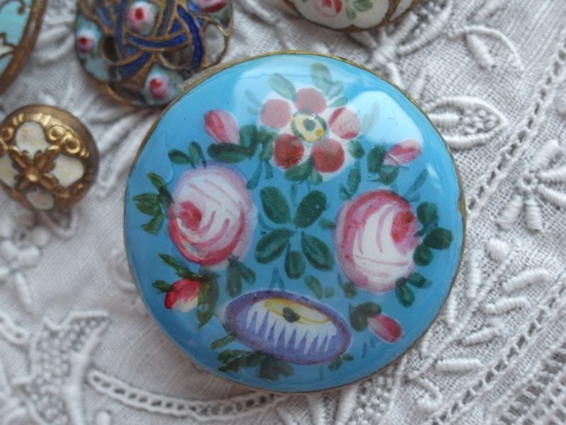 フランスアンティーク エナメルボタンアソード B - テーブルB