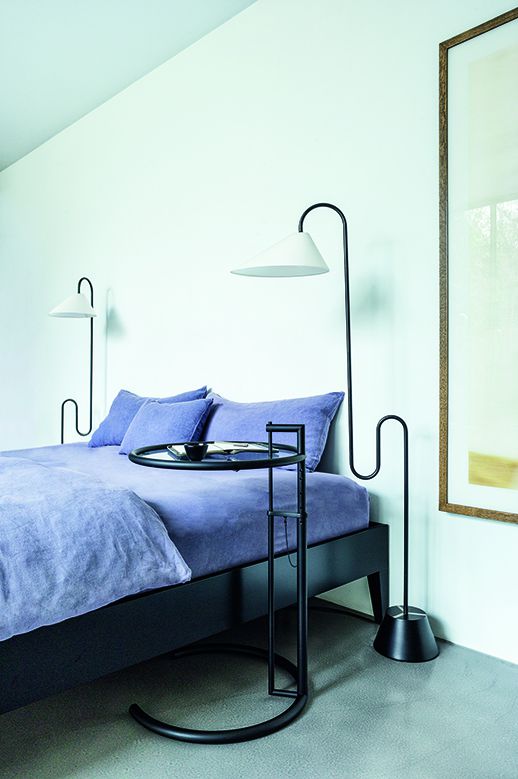 名作の幻の仕様がついに製品化！ アジャスタブルテーブルにブラック