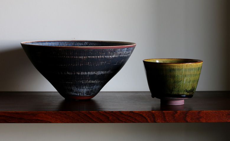 神の手」を持つ北欧陶芸家「ベルント・フリーベリ展『流線美』」開催