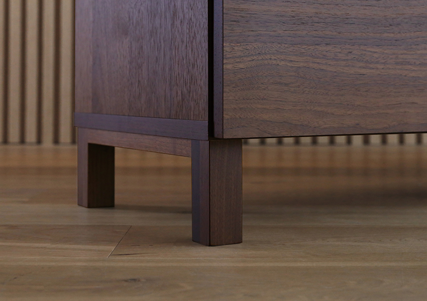 レッチェ 134キャビネット WALNUT(W134×D40×H88cm)税込￥145,000