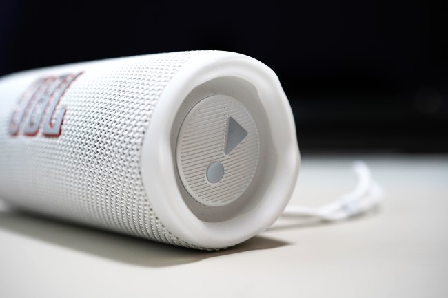 美品USED 音質バツグン！JBL Flip 6 WHITE