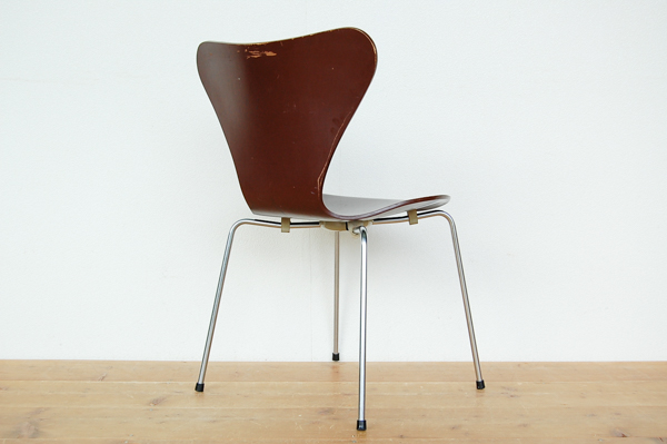 北欧家具 通販 デンマーク製 アルネ・ヤコブセン セブンチェア アーム付き