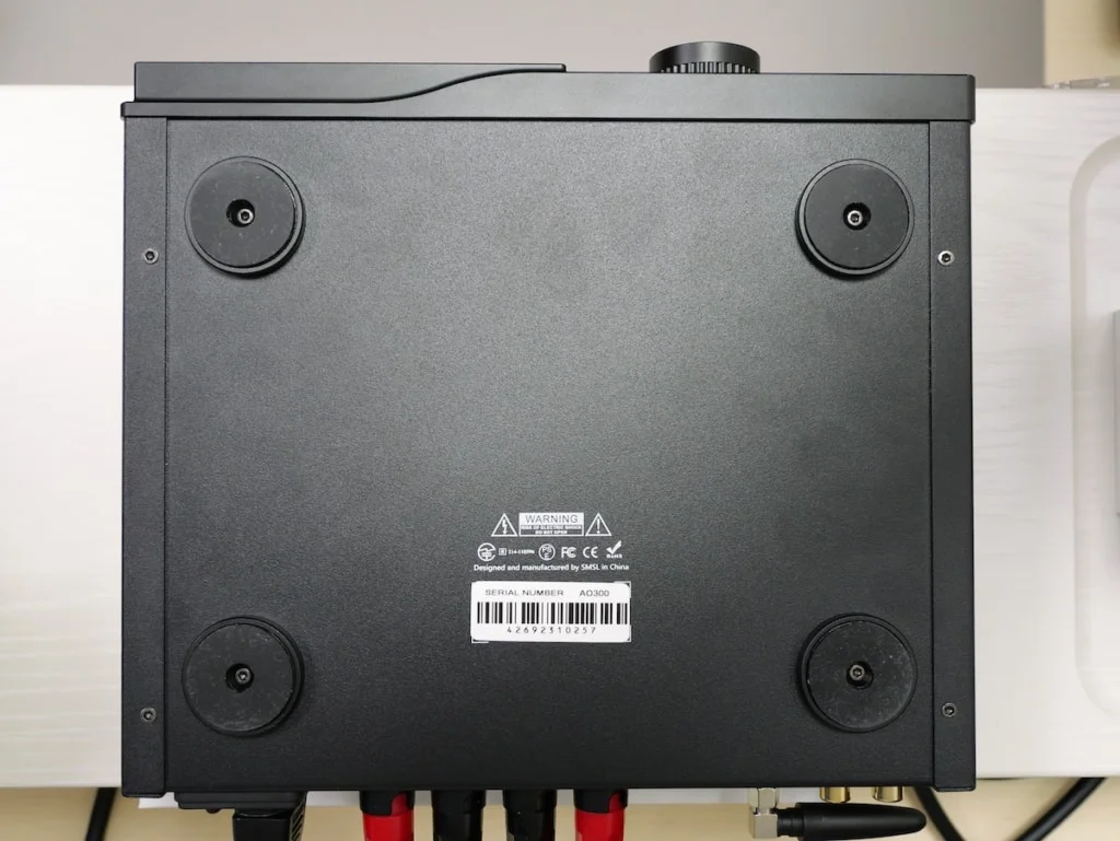 SMSL AO300を実機レビュー！豊富なインタフェースを詰め込んで4万円