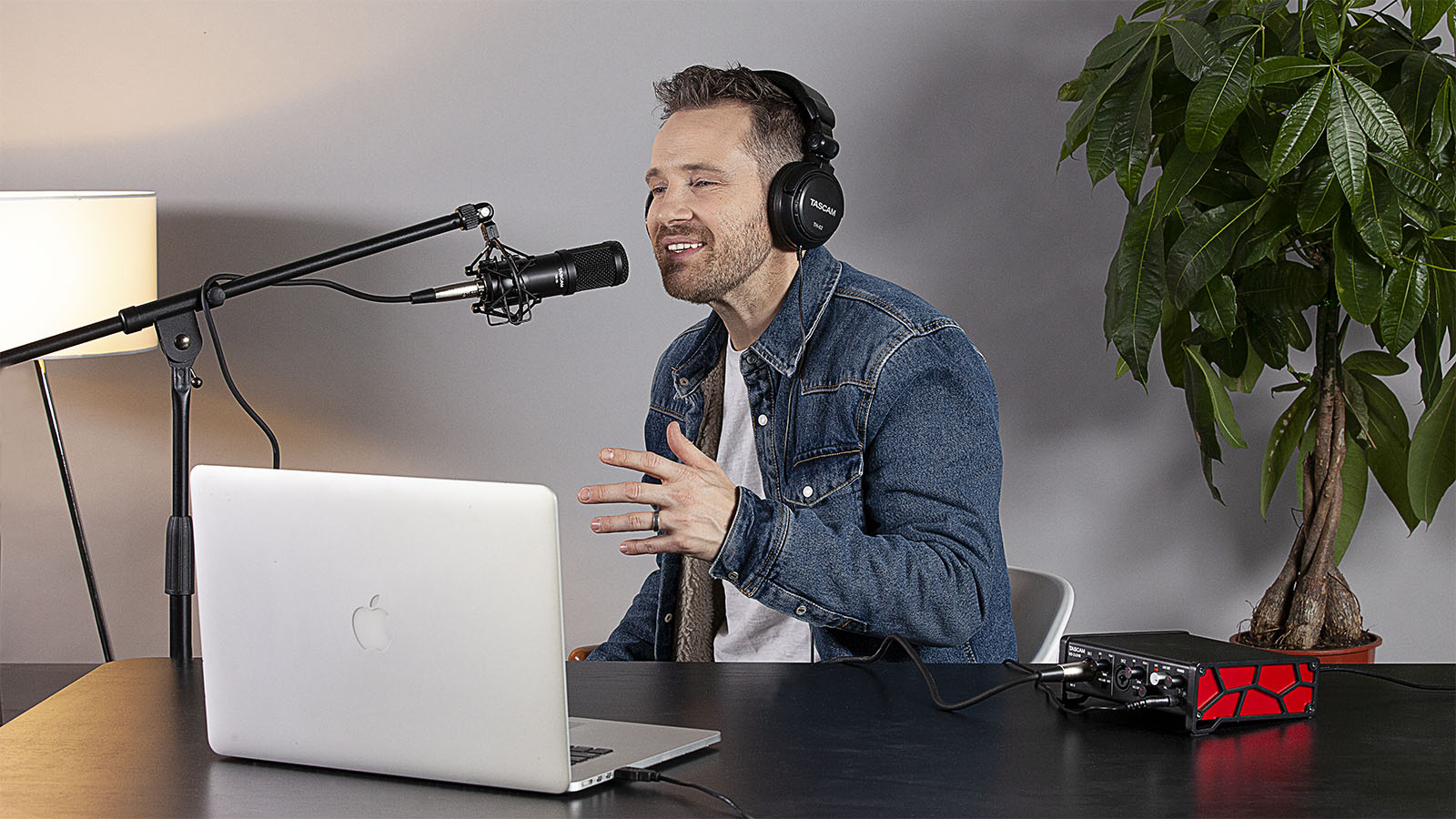 TM-70 | ダイナミックマイクロホン | TASCAM(日本)