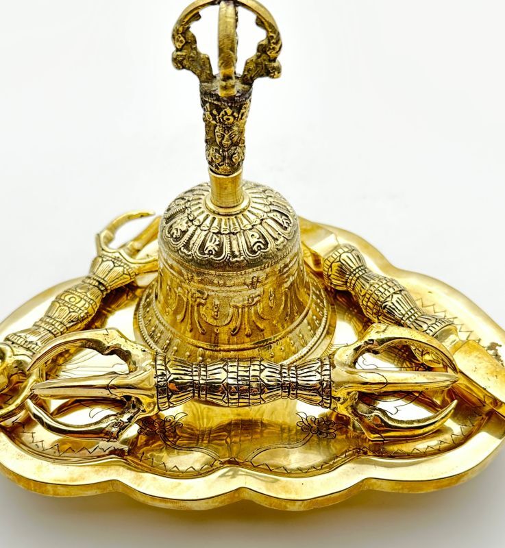 蓮花生大師喚呪文+徳格印経院の土香丸+七彩舎利+紅花+法米+彩布+金剛杵