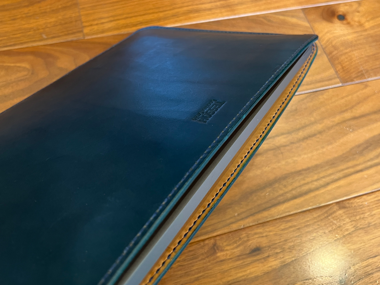 作品集・ノートパソコンケース01 | 徹創レザークラフト