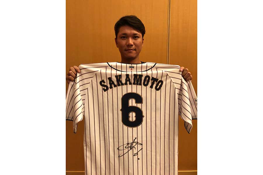 侍ジャパン実使用ユニホームがオークション出品 直筆サイン入り30着、6