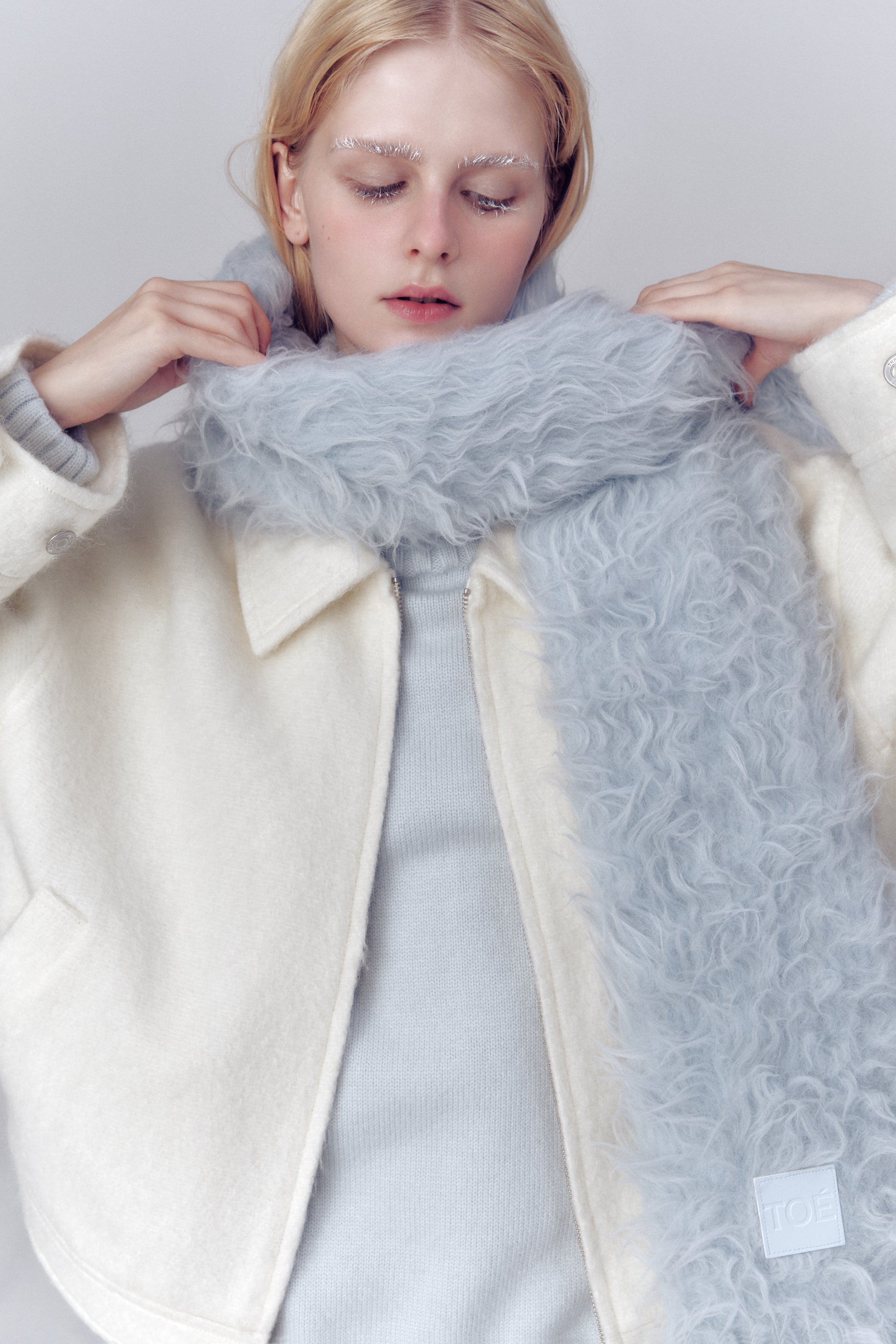 Eltz Shaggy Muffler – THE TOÉ