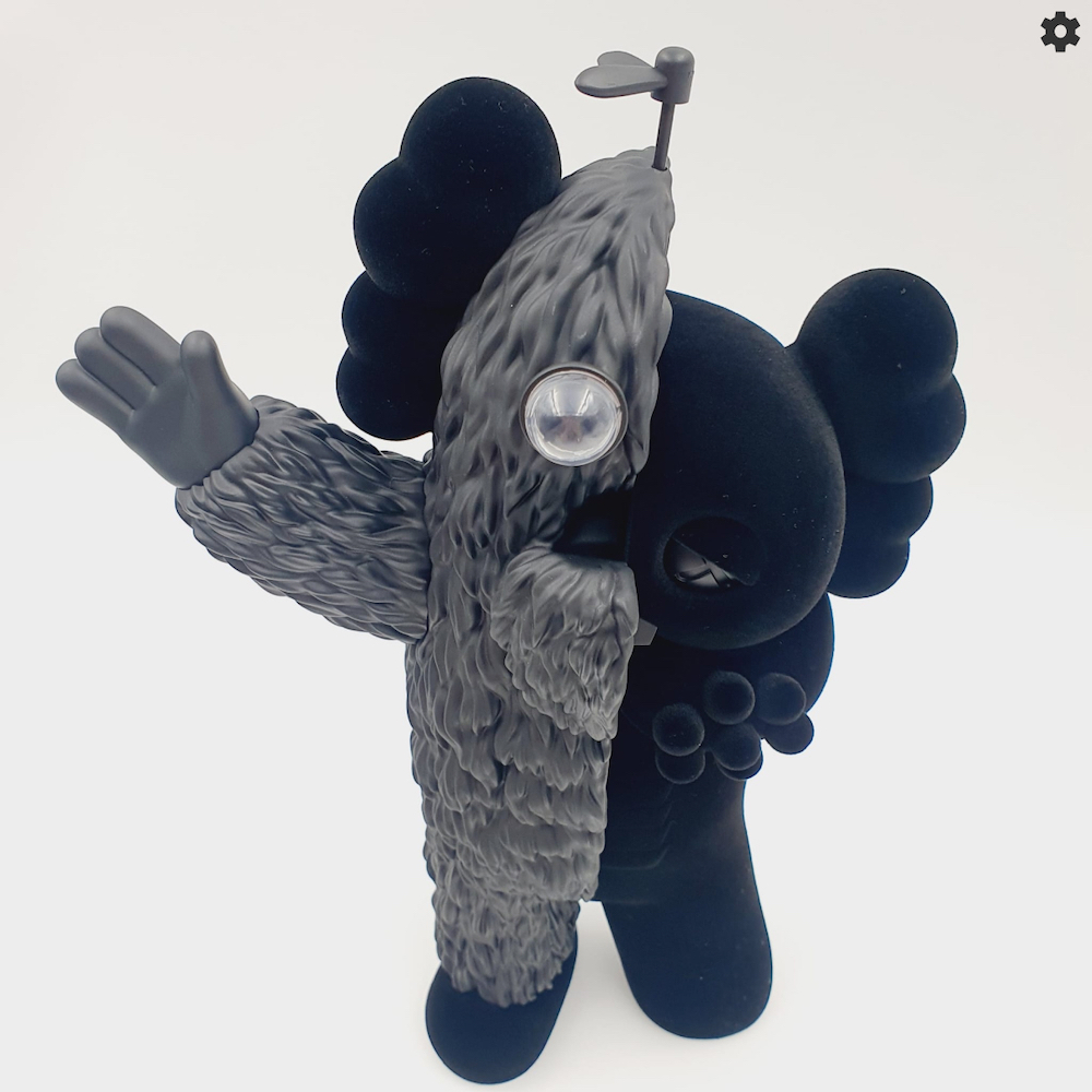 KAWS KACHAMUKKU BLACK SET 2022 - The Factory Concept Store