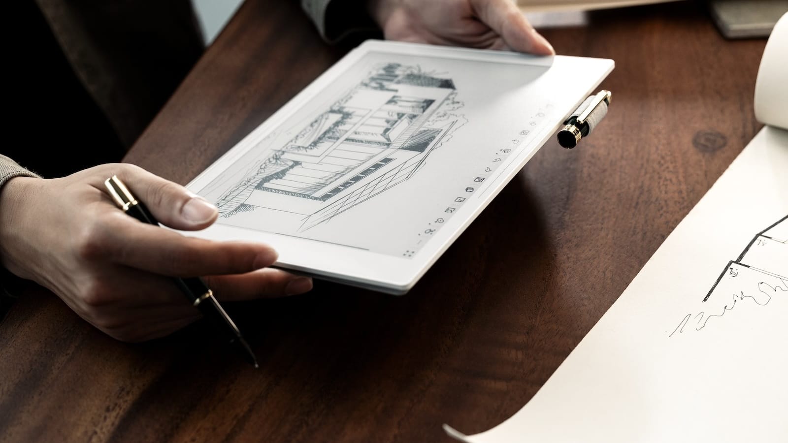 The Supernote A5 X2 Manta is slim & lightweight